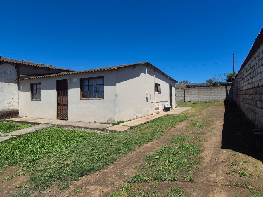 2 Bedroom Property for Sale in Zwide Eastern Cape